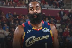 被送去骑士~名记：哈登否认主动申请交易的说法 他对快船表示感谢