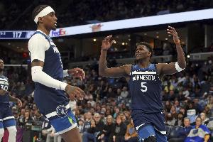 今天能终止连败吗？森林狼上次在多伦多客场赢球已是8050天前